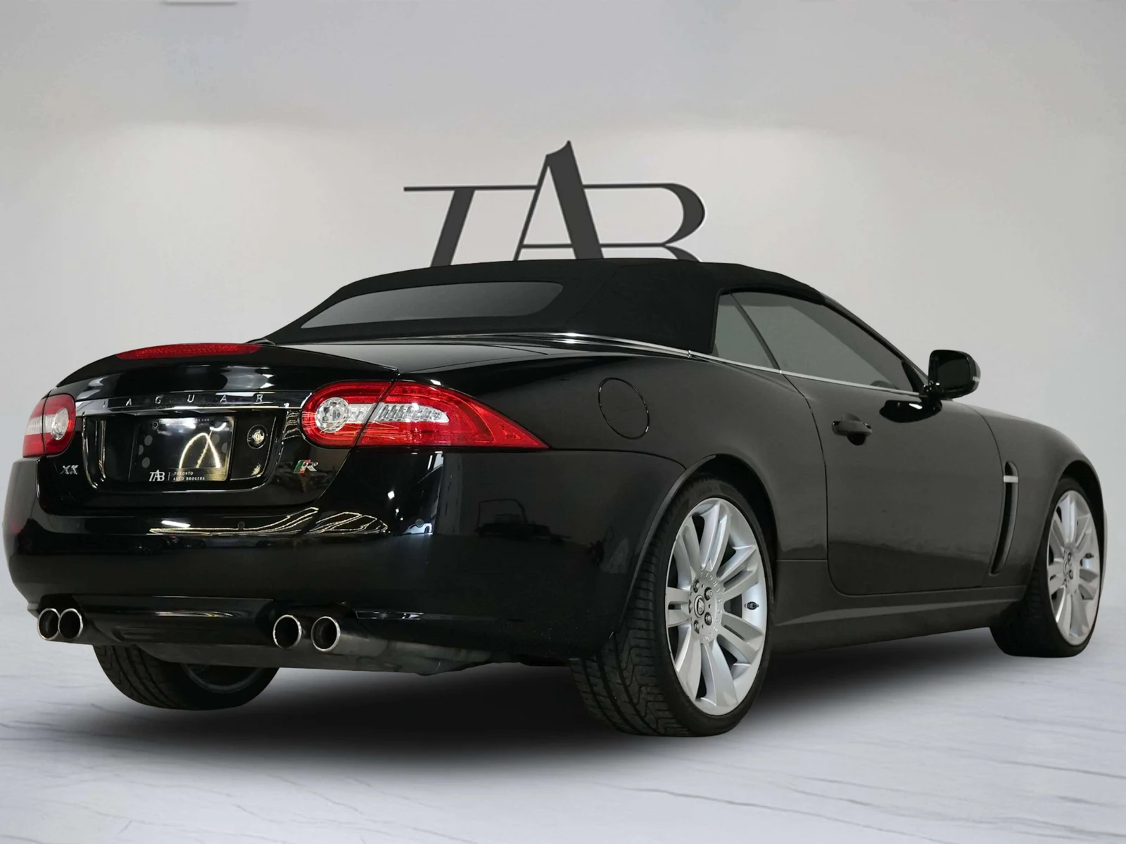 2011 Jaguar XKR Convertible, 3/27