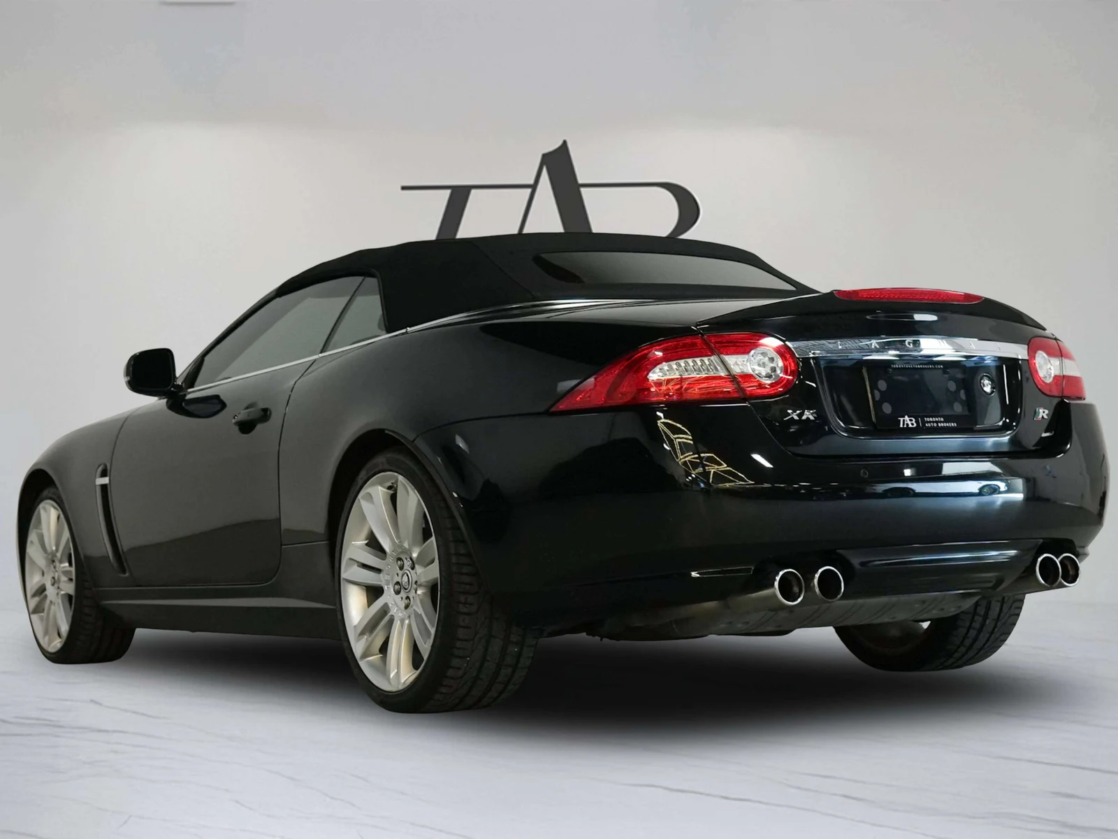 2011 Jaguar XKR Convertible, 4/27