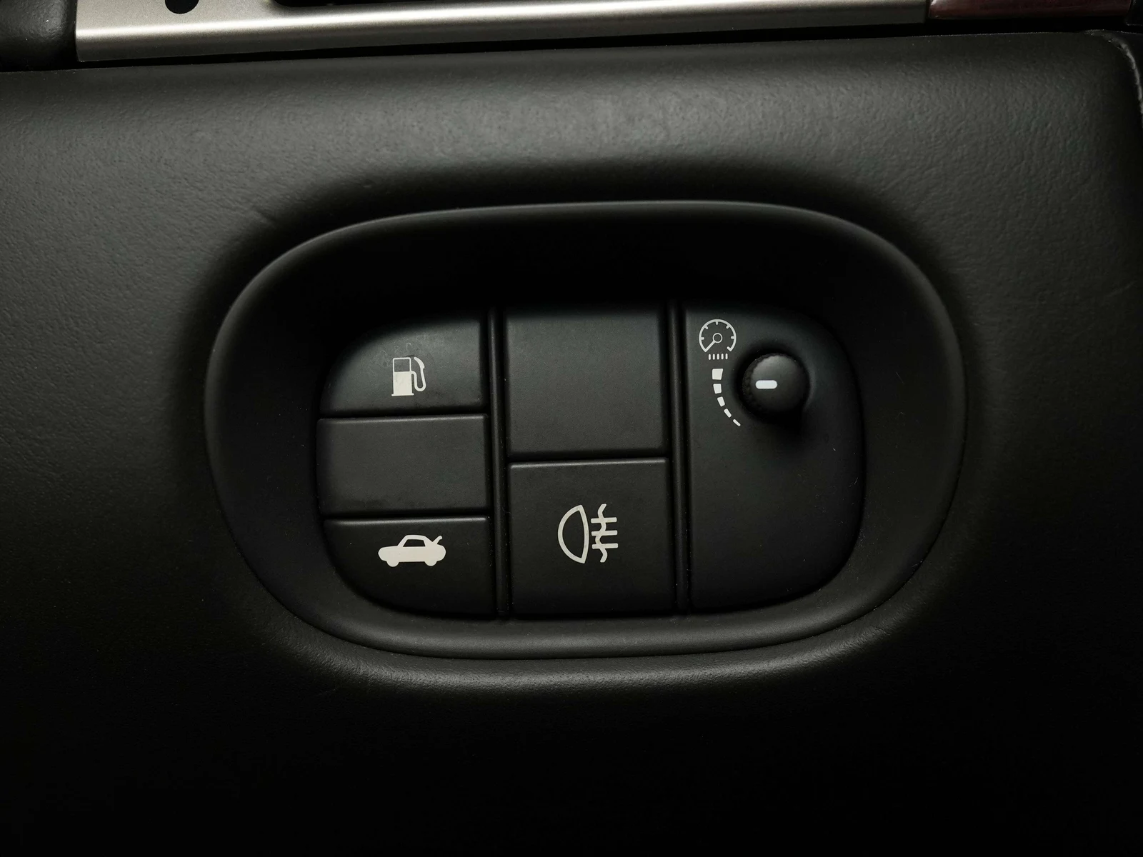 2011 Jaguar XKR Convertible, 9/27