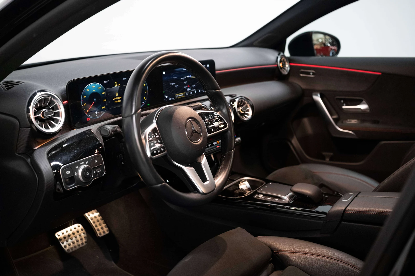 2022 Mercedes-Benz A 250 4MATIC Hatchback, 9/27