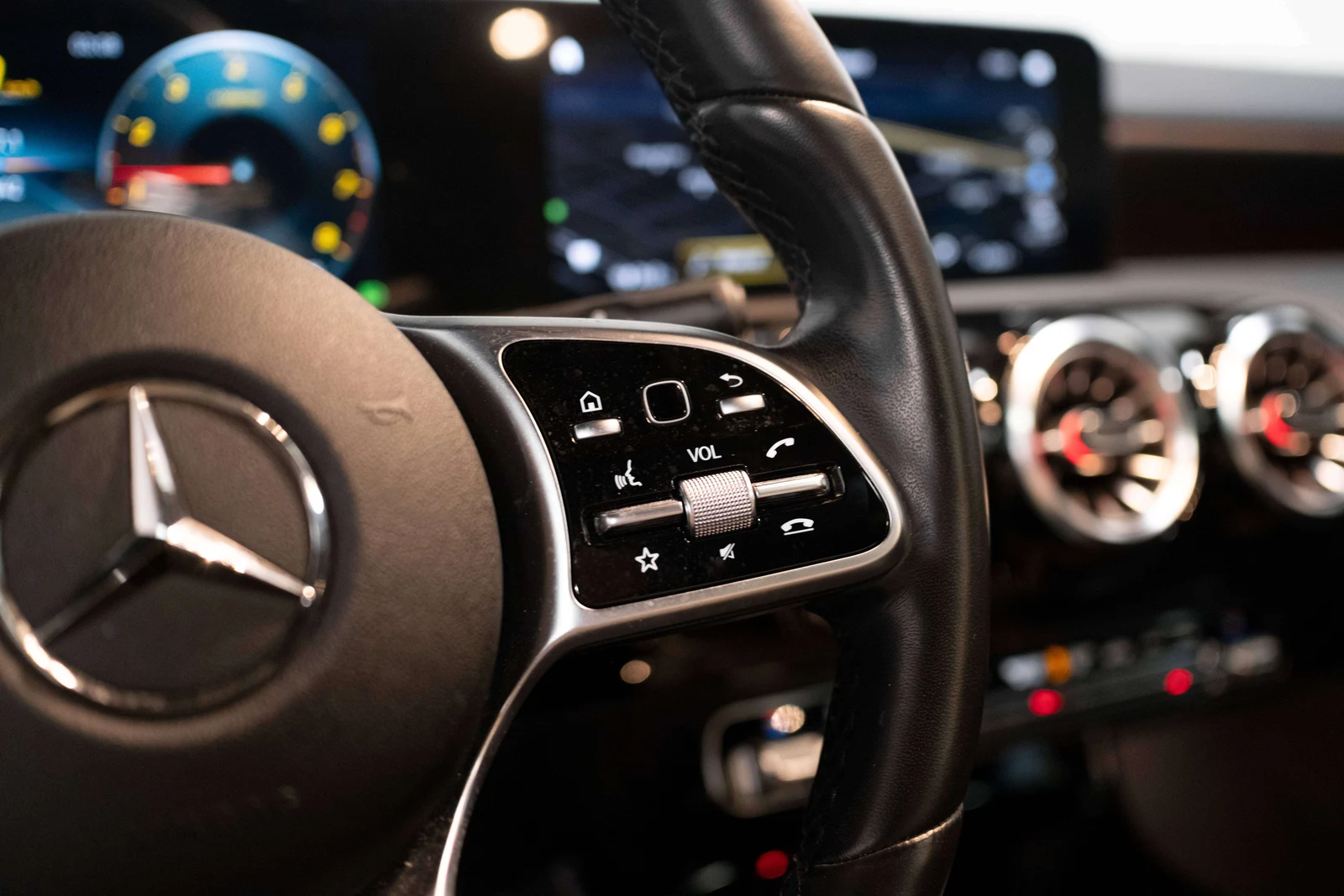 2022 Mercedes-Benz A 250 4MATIC Hatchback, 11/27