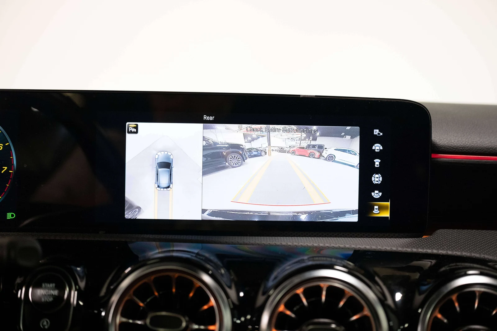 2022 Mercedes-Benz A 250 4MATIC Hatchback, 16/27