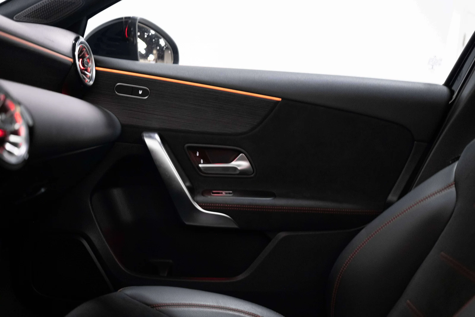 2022 Mercedes-Benz A 250 4MATIC Hatchback, 20/27