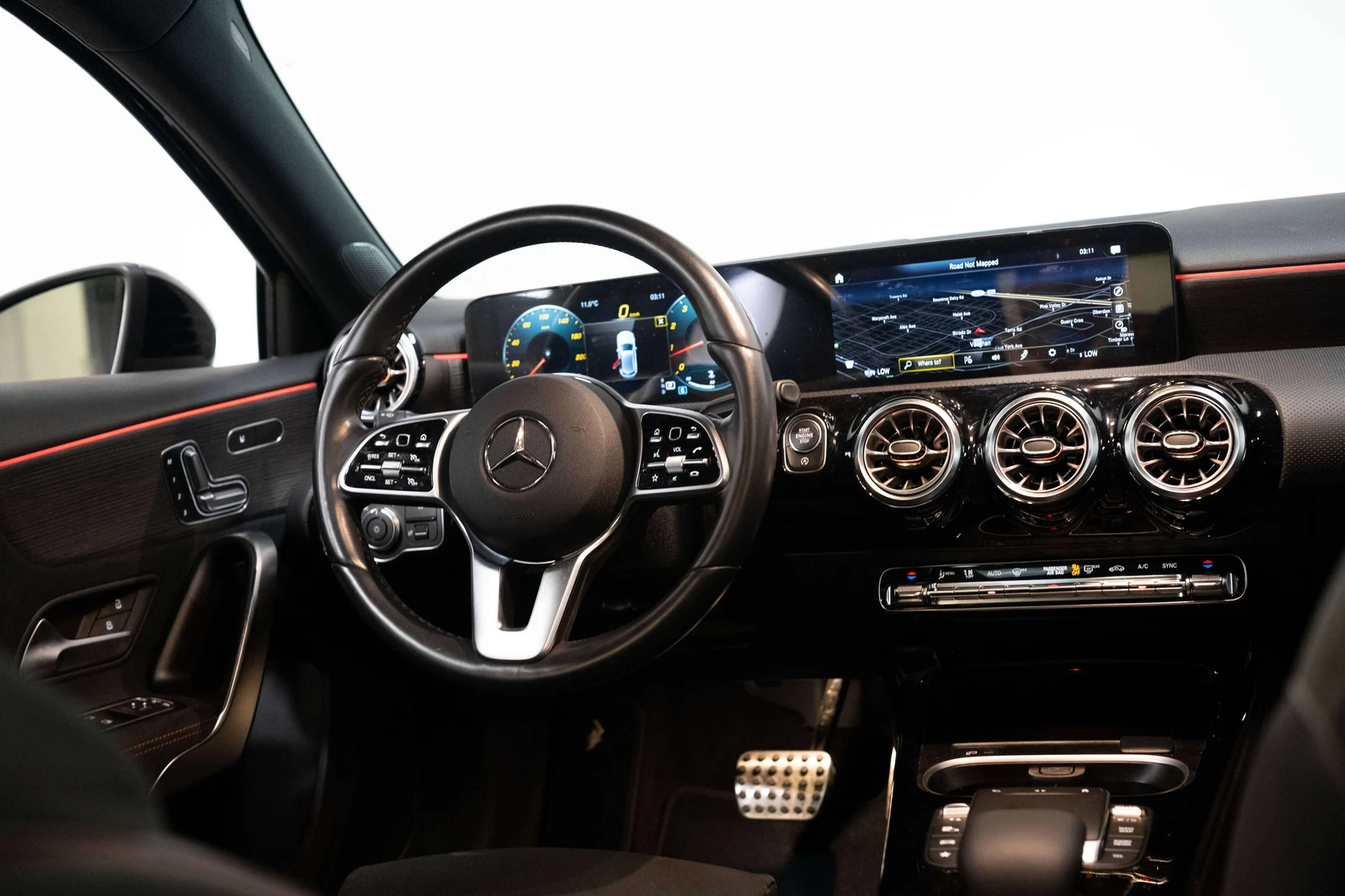 2022 Mercedes-Benz A 250 4MATIC Hatchback, 21/27