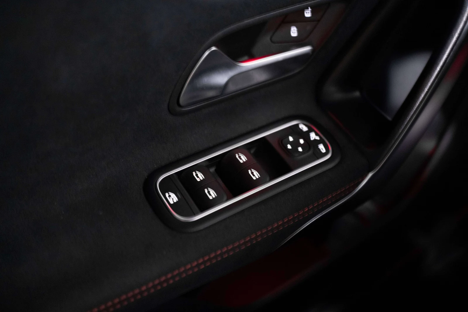 2022 Mercedes-Benz A 250 4MATIC Hatchback, 22/27