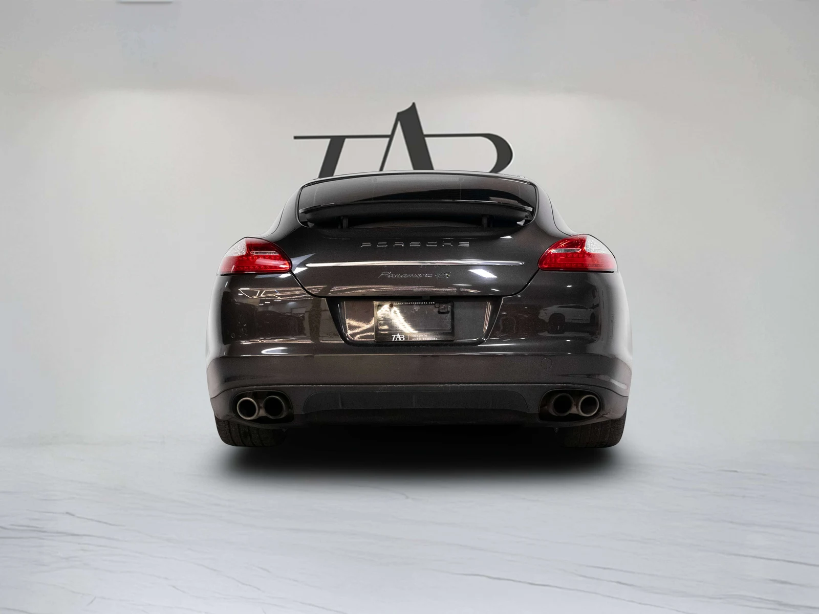 2010 Porsche Panamera 4S, 7/27