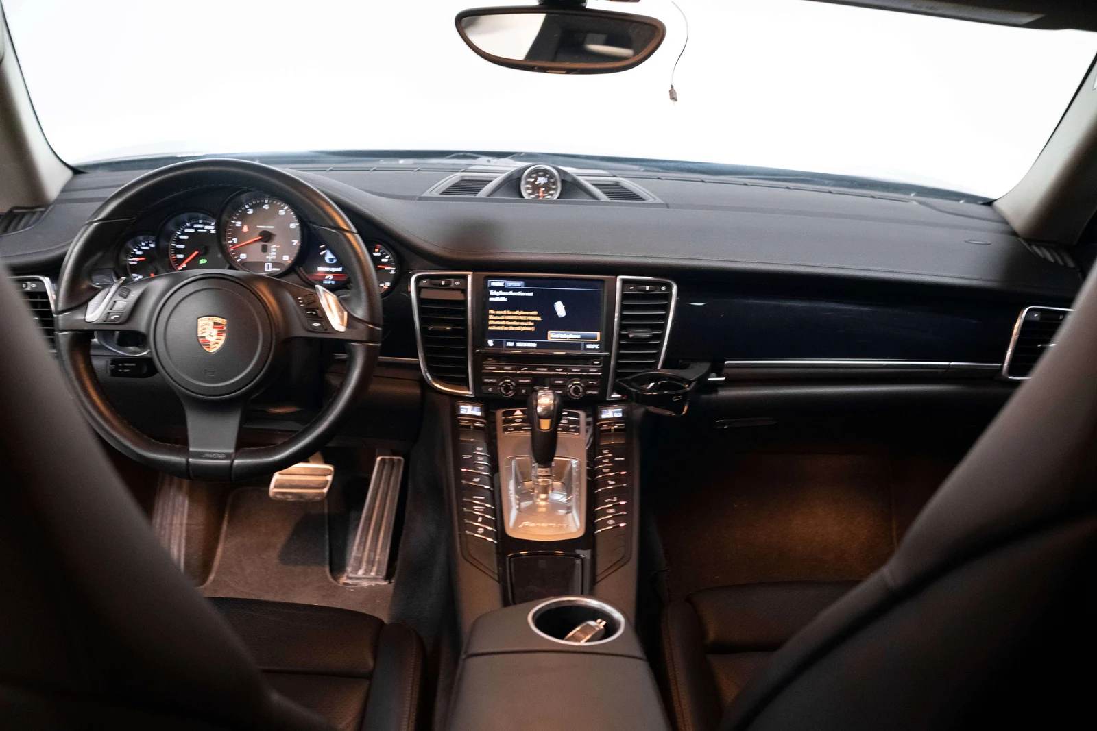 2010 Porsche Panamera 4S, 18/27