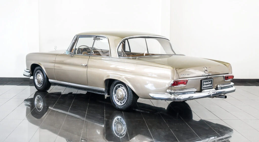 1964 Mercedes-Benz 220 SE Coupé, 5/10