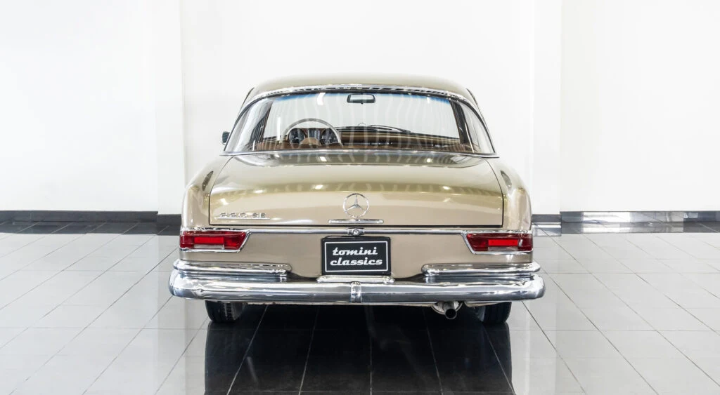 1964 Mercedes-Benz 220 SE Coupé, 6/10