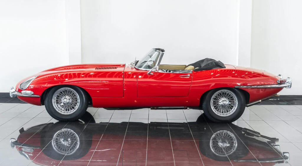 1967 Jaguar E-Type Series 1 4.2 Roadster, 3/10