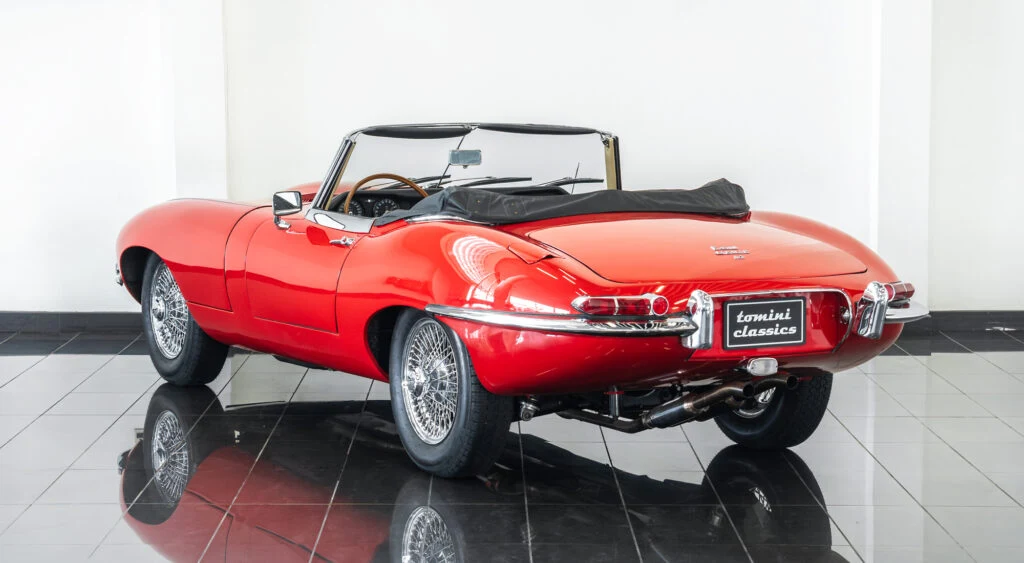 1967 Jaguar E-Type Series 1 4.2 Roadster, 4/10