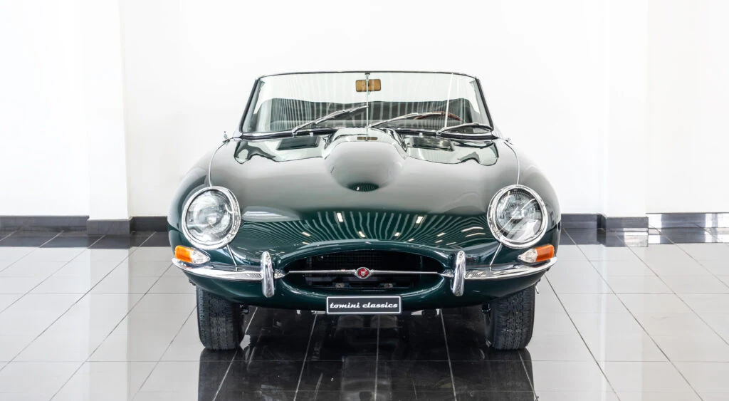 1967 Jaguar E-Type Series 1 4.2 Roadster, 2/10