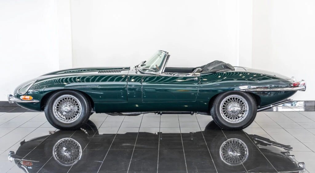 1967 Jaguar E-Type Series 1 4.2 Roadster, 4/10