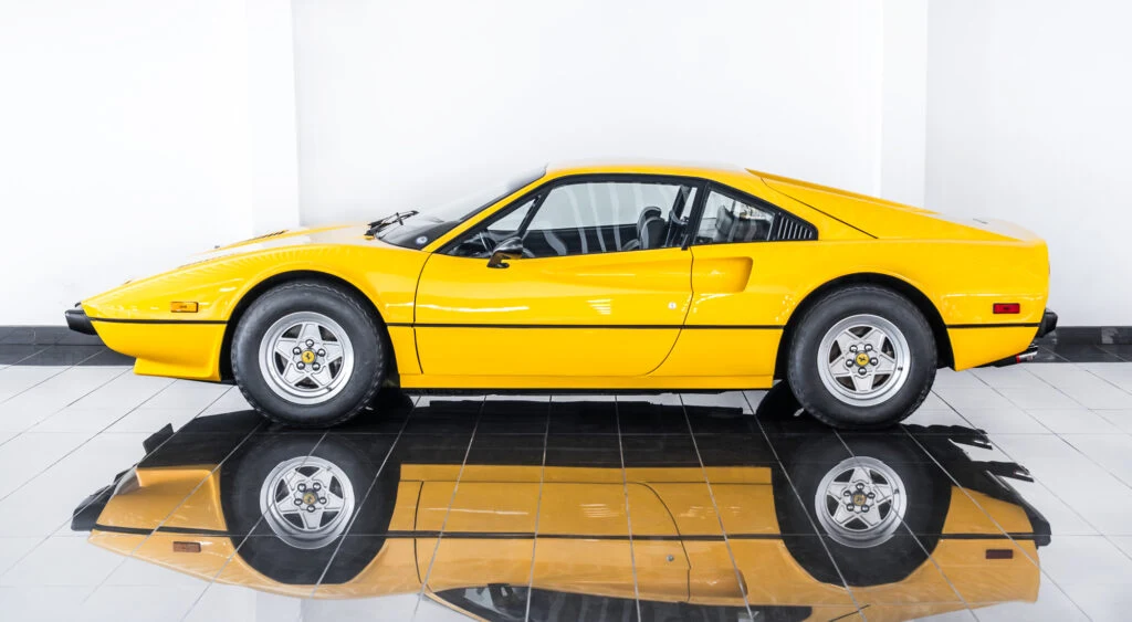 1976 Ferrari 308 GTB Vetroresina, 4/10