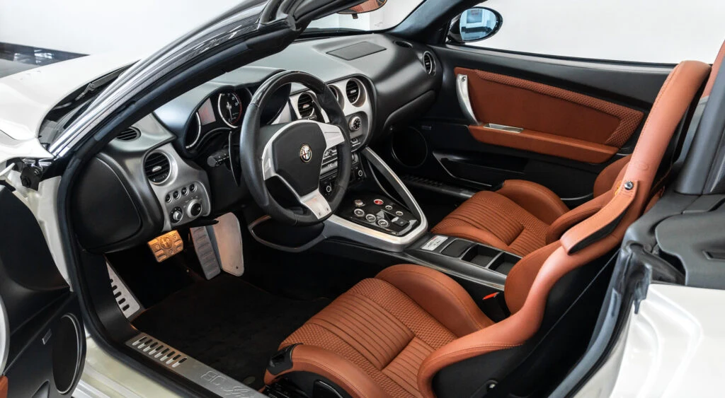 2010 Alfa Romeo 8C Spider, 8/10