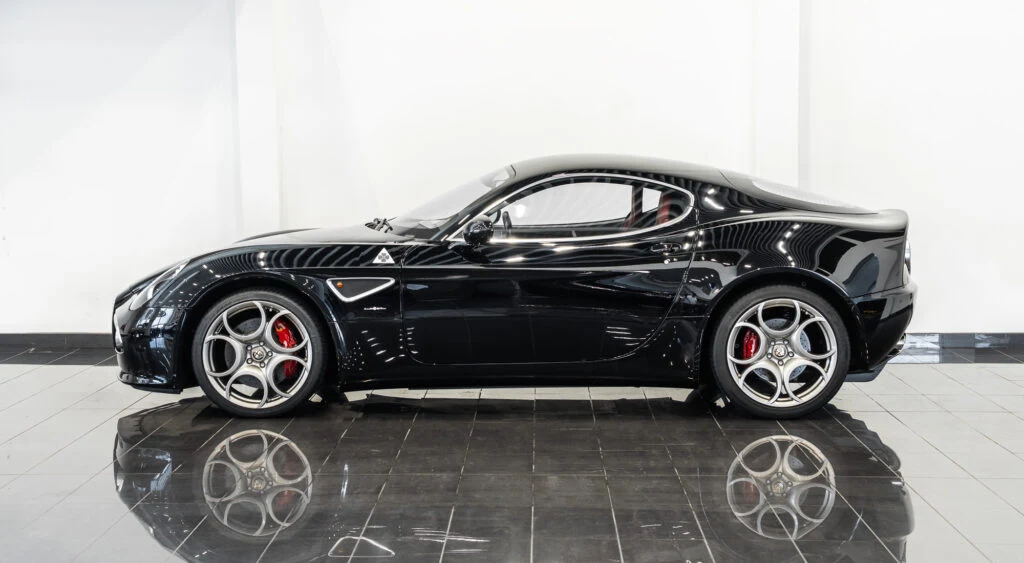 2010 Alfa Romeo 8C Competizione, 4/10