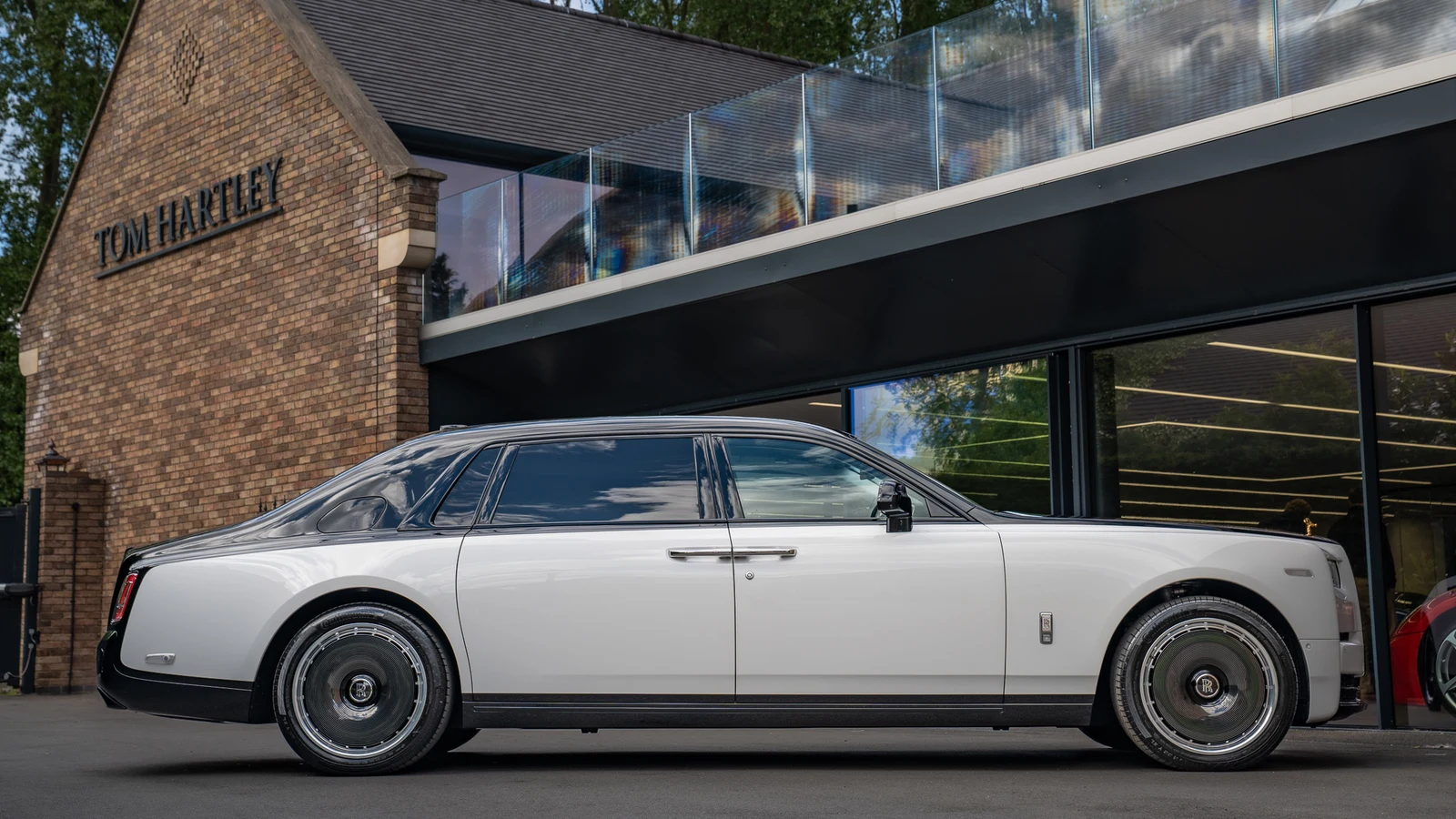 2025 Rolls-Royce Phantom VIII EWB Centenary Private Collection, 4/10