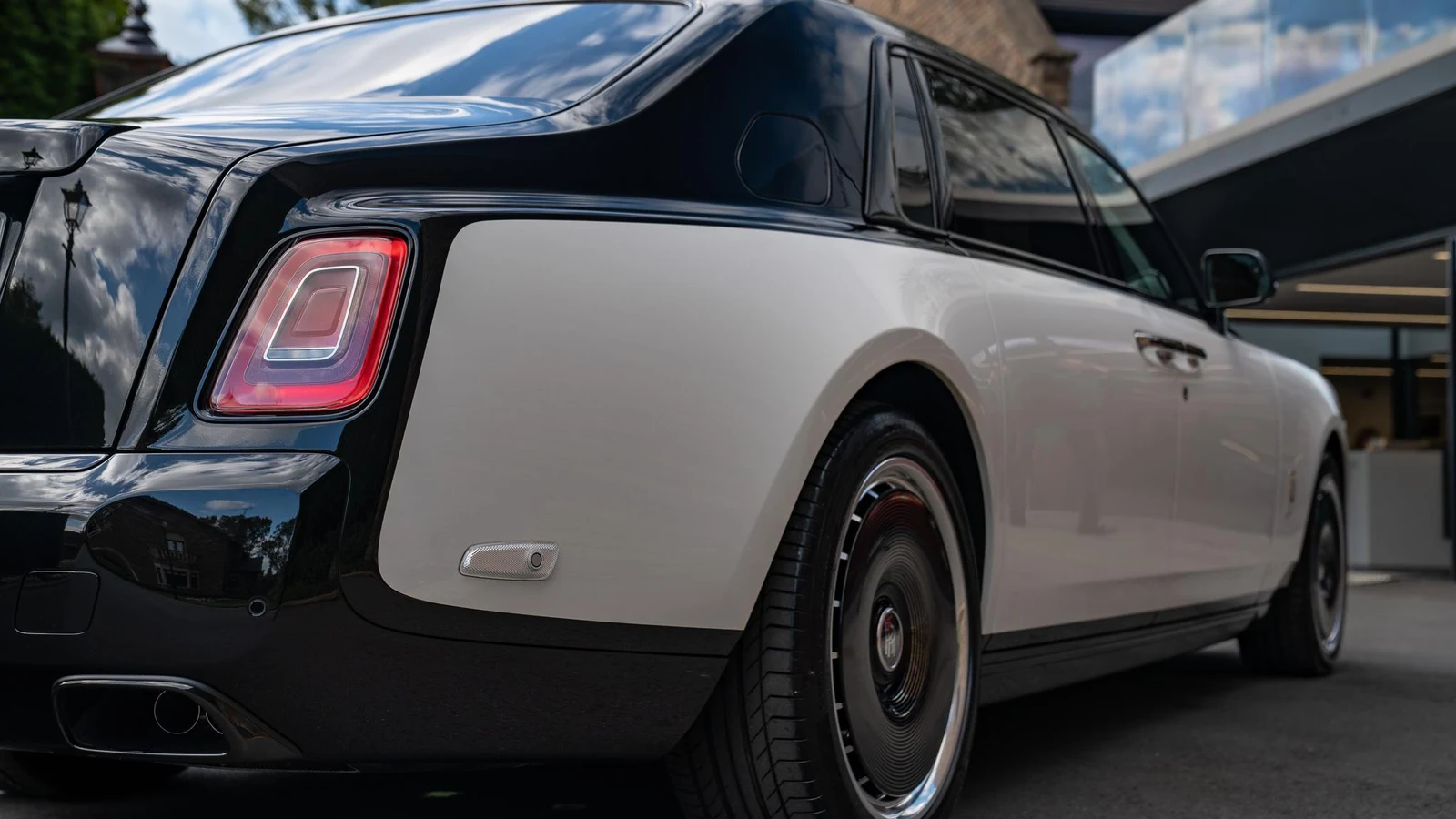 2025 Rolls-Royce Phantom VIII EWB Centenary Private Collection, 10/10