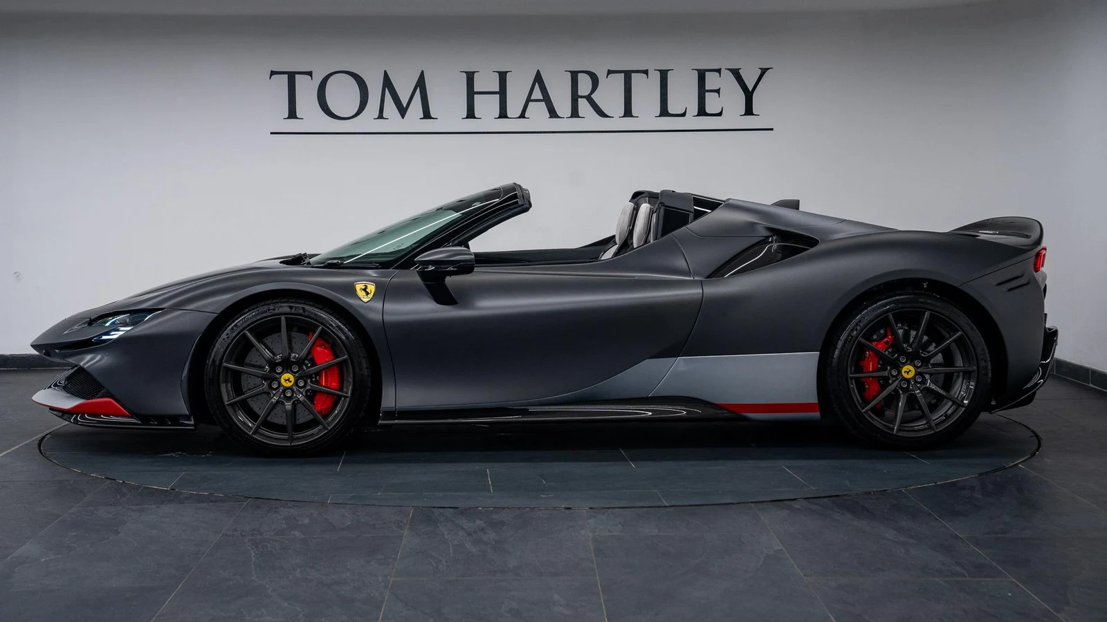 2022 Ferrari SF90 Spider Assetto Fiorano Tailor Made Inspired by Asphalt, 4/10