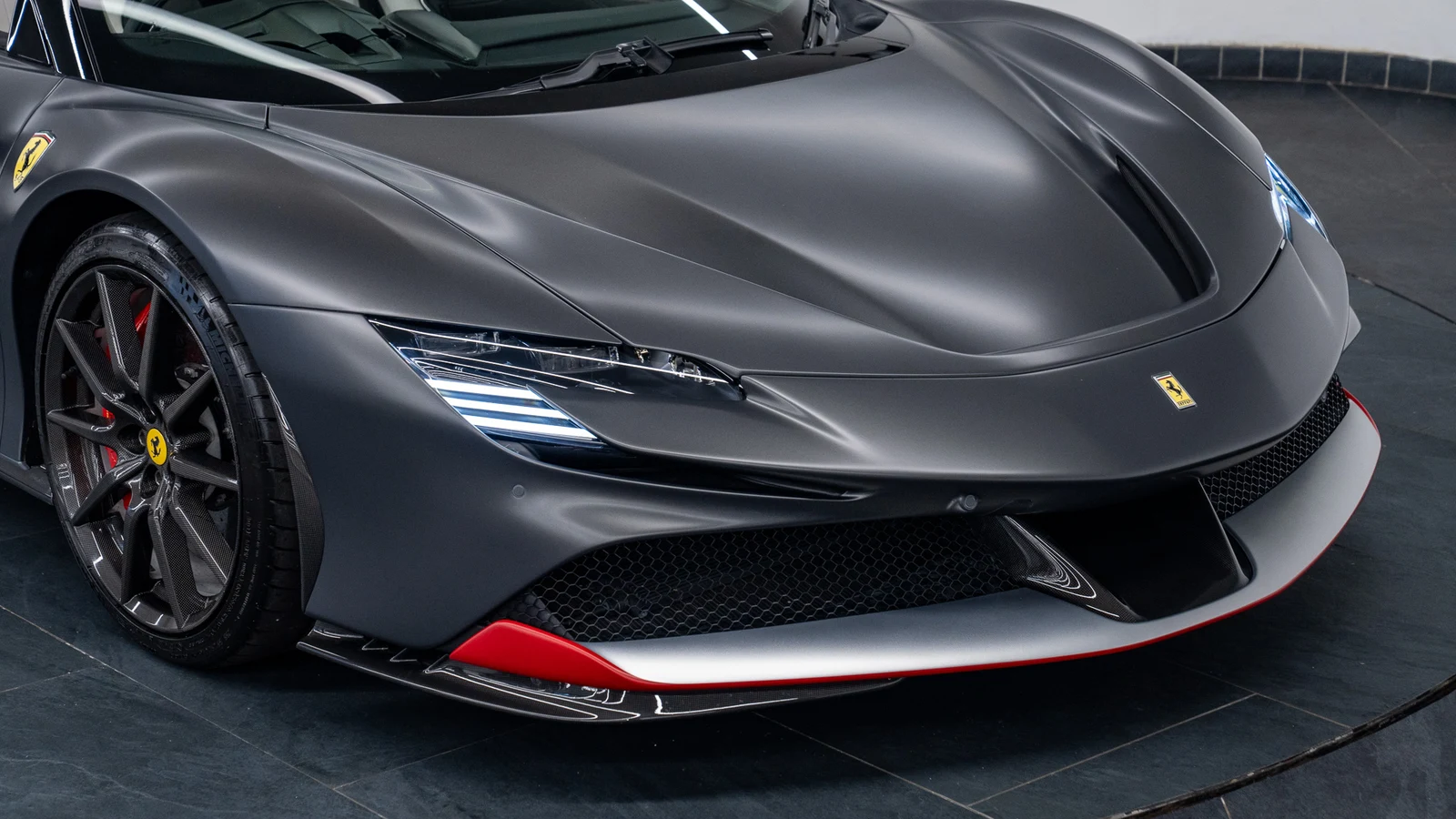 2022 Ferrari SF90 Spider Assetto Fiorano Tailor Made Inspired by Asphalt, 9/10