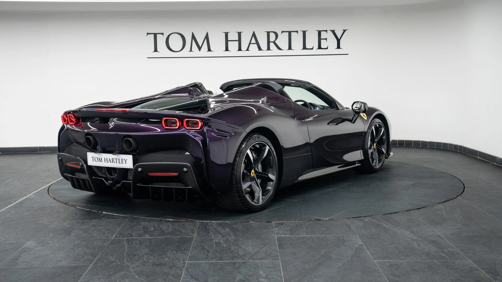 2022 Ferrari SF90 Spider, 7/10