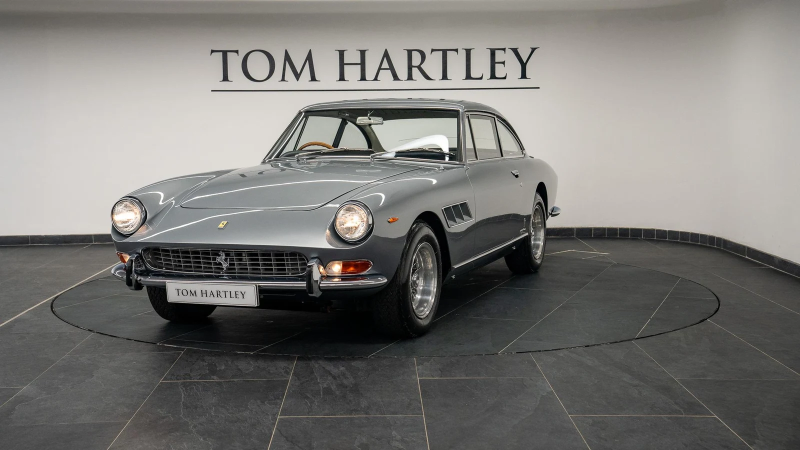 1966 Ferrari 330 GT 2+2 Series II, 3/10