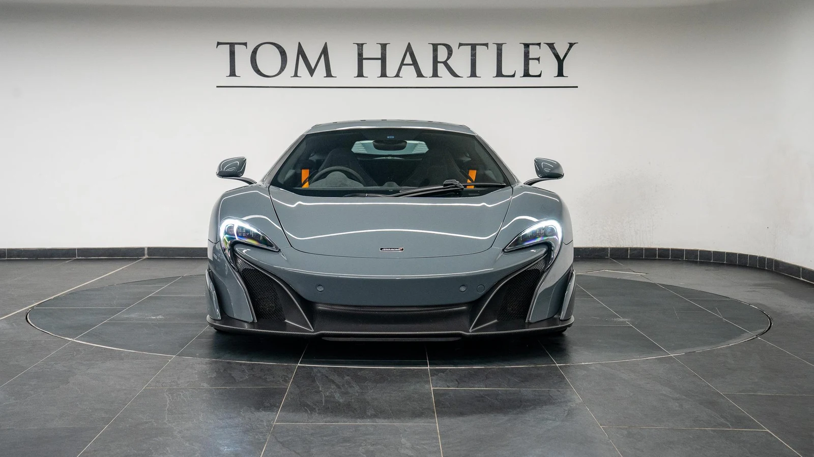 2015 McLaren 675LT Coupé, 2/10