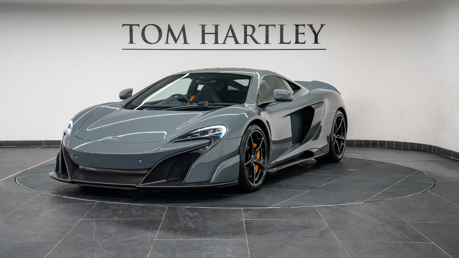 2015 McLaren 675LT Coupé, 3/10