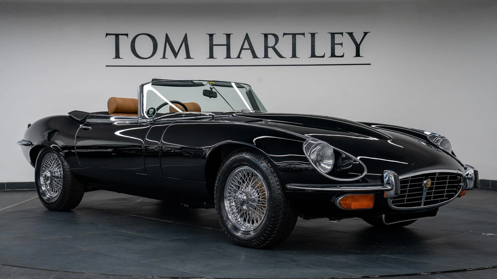 Jaguar E-Type Series 3 V12 Commemorative · black · Tom Hartley