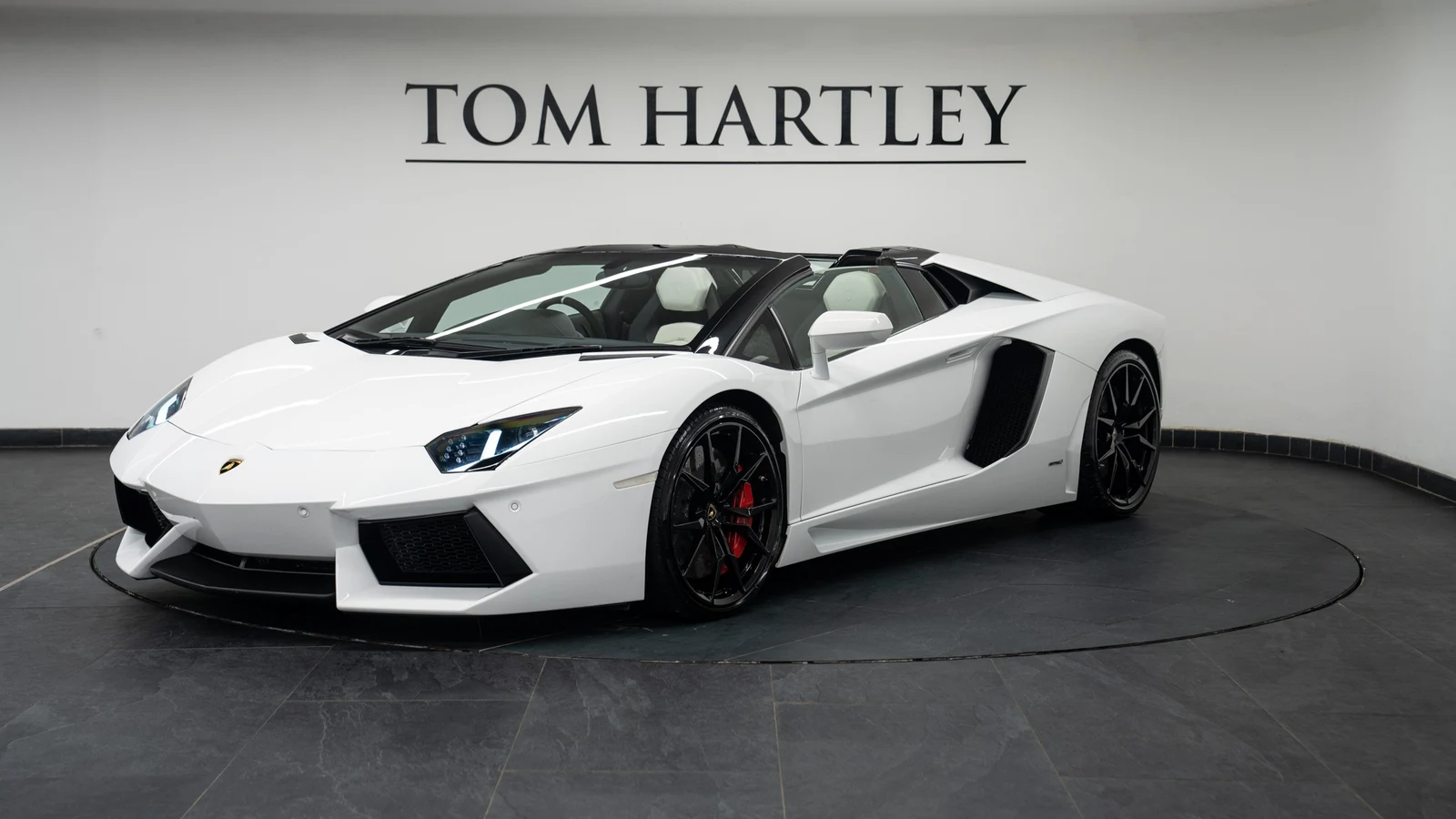 2013 Lamborghini Aventador LP700-4 Roadster, 3/10