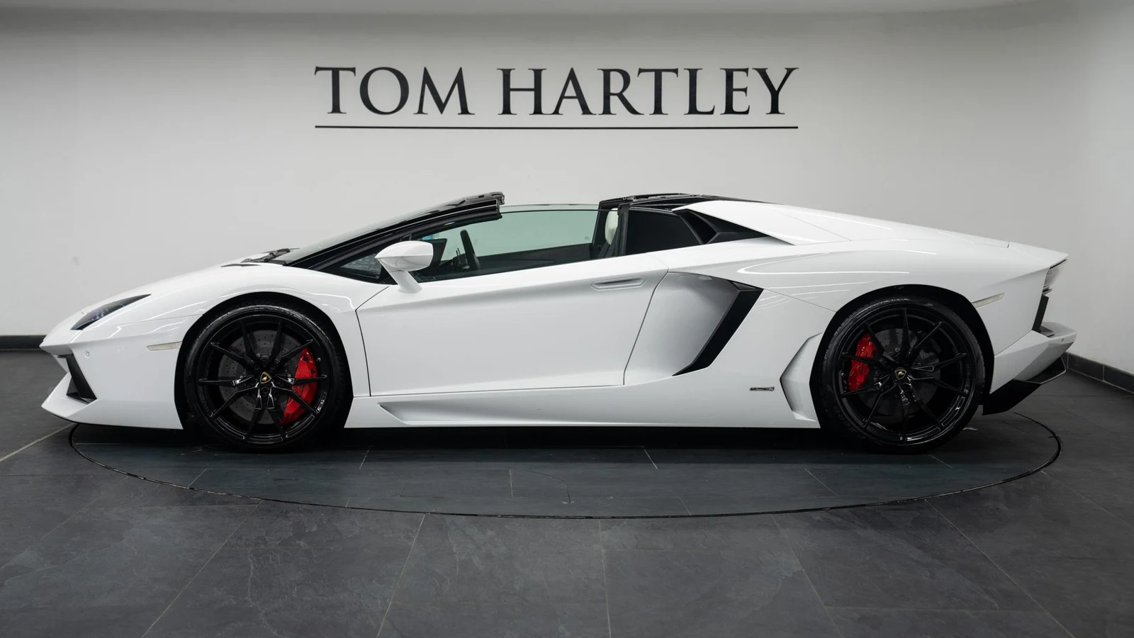 2013 Lamborghini Aventador LP700-4 Roadster, 4/10