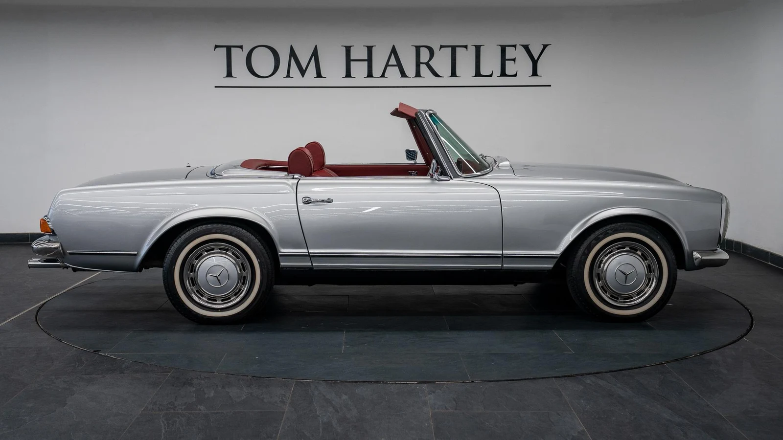 1970 Mercedes-Benz 280 SL, 2/10