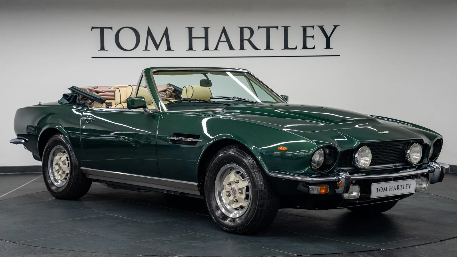 Aston Martin V8 Volante Oscar India · Buckinghamshire Green Metallic · Tom Hartley