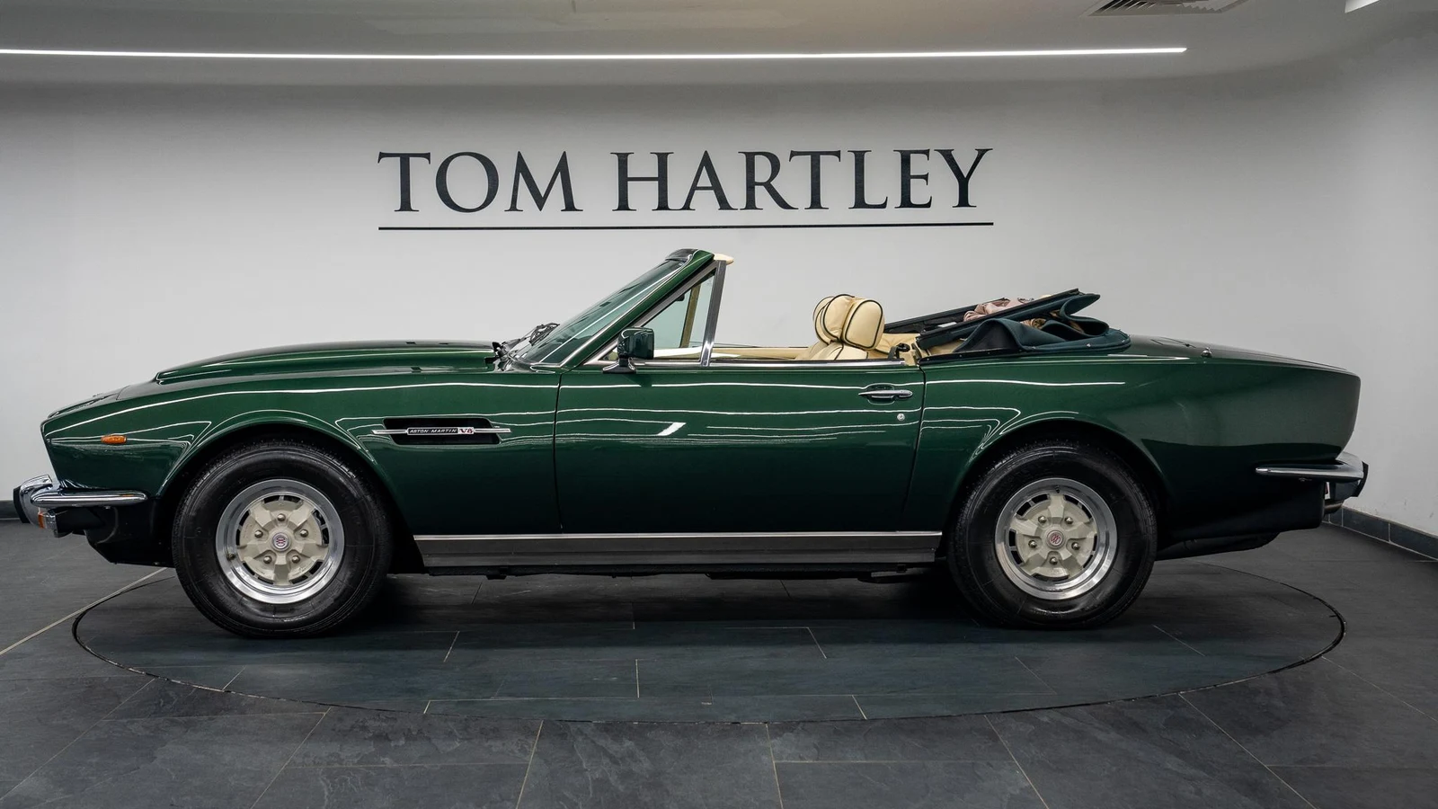 1979 Aston Martin V8 Volante Oscar India, 4/10
