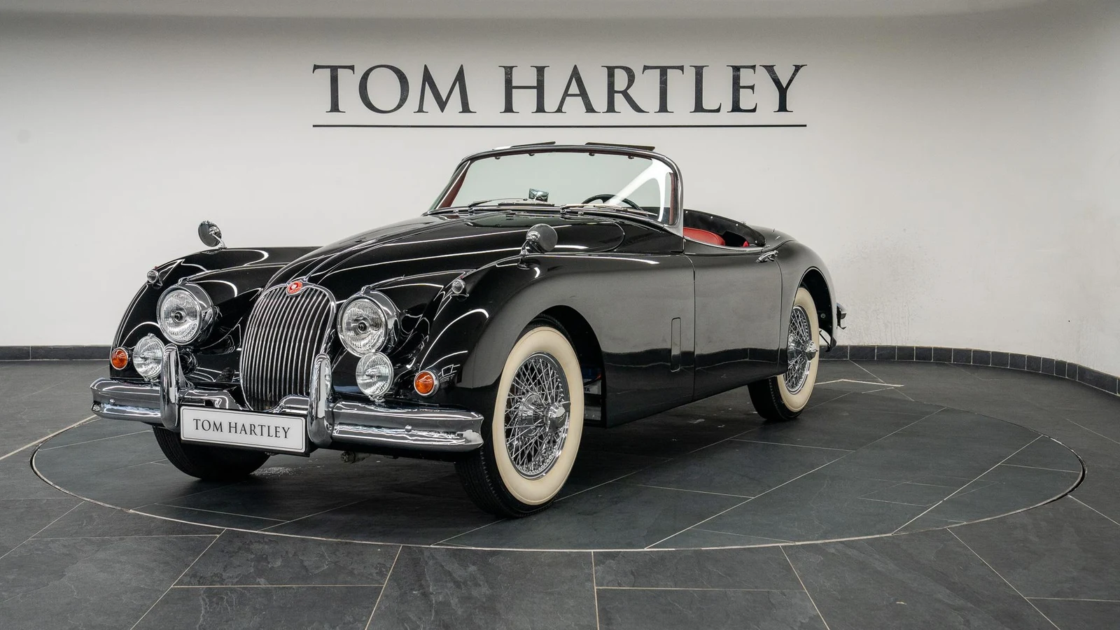 1958 Jaguar XK150 Roadster, 3/10