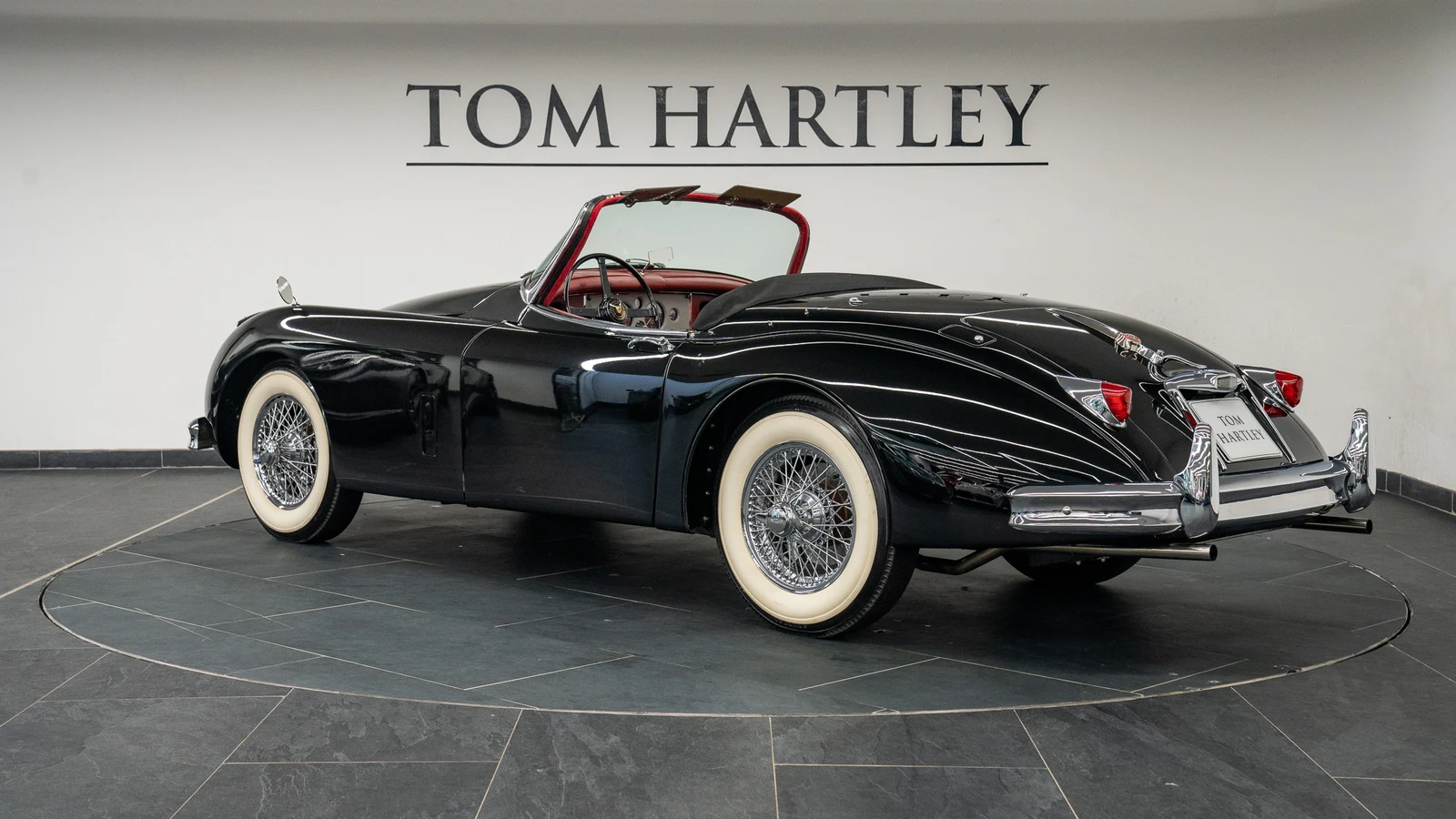 1958 Jaguar XK150 Roadster, 5/10