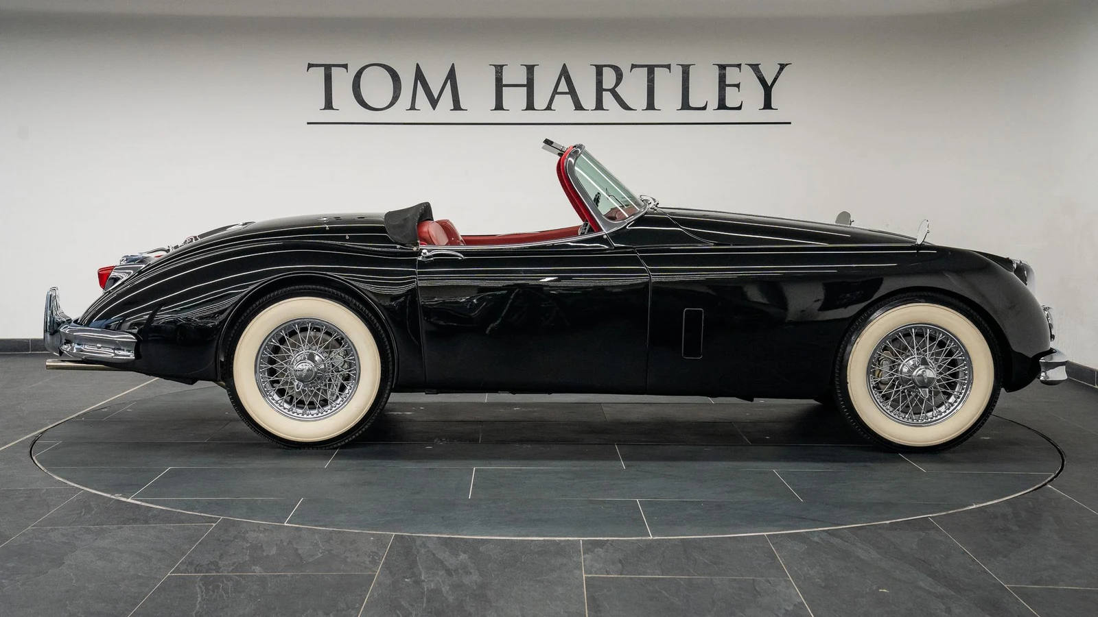 1958 Jaguar XK150 Roadster, 8/10