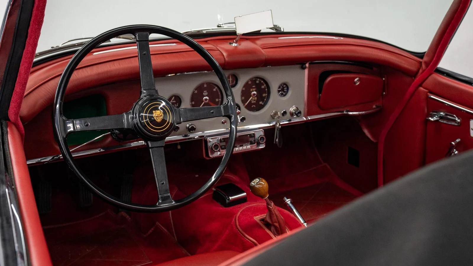 1958 Jaguar XK150 Roadster, 9/10