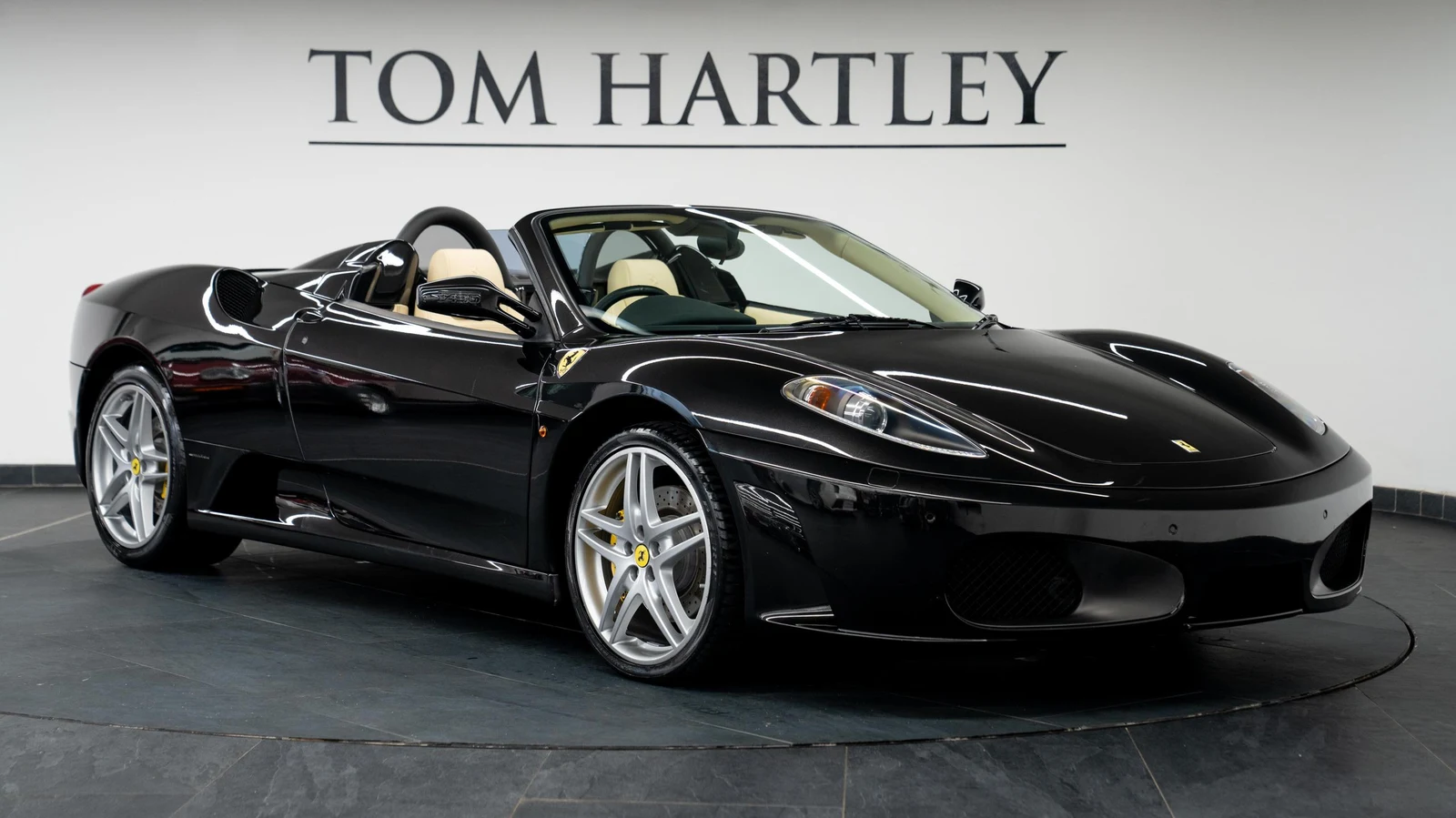 Ferrari F430 Spider F1 · Nero Daytona · Tom Hartley