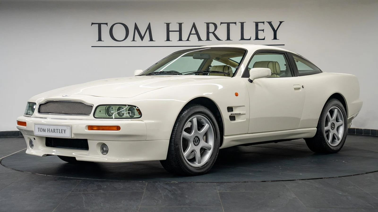 1999 Aston Martin V8 Coupé, 4/10