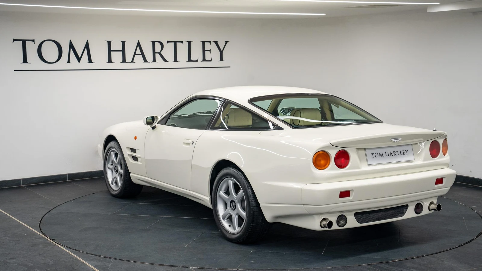 1999 Aston Martin V8 Coupé, 7/10