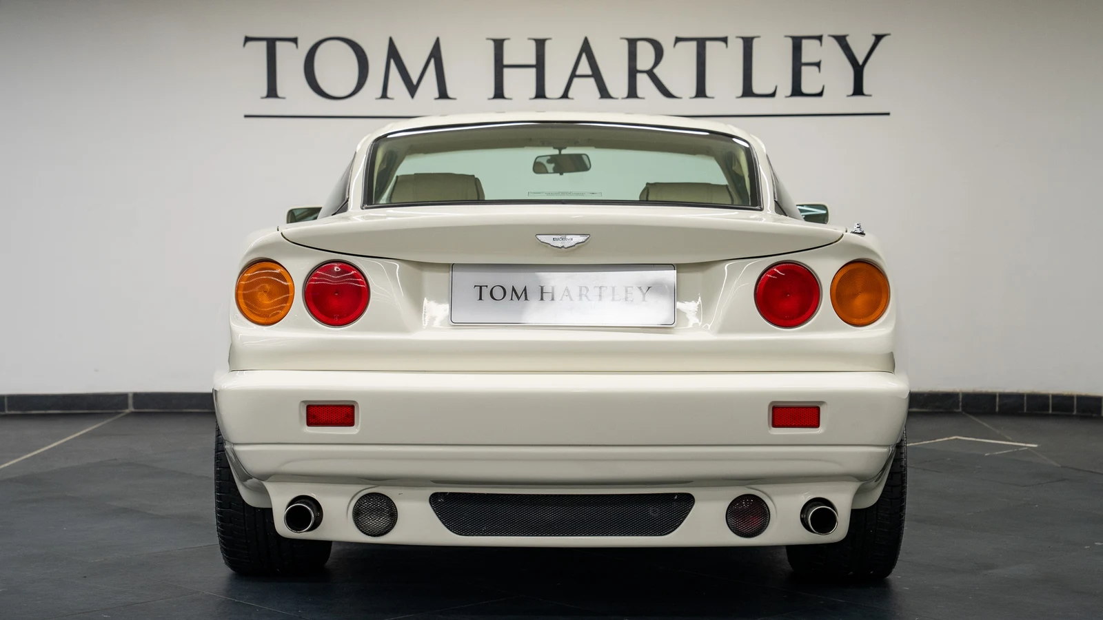1999 Aston Martin V8 Coupé, 8/10
