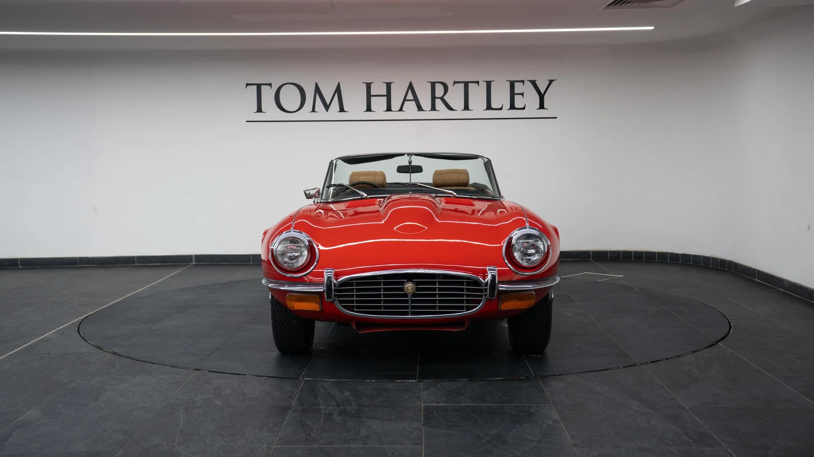 1974 Jaguar E-Type Series 3 V12 Roadster, 2/10