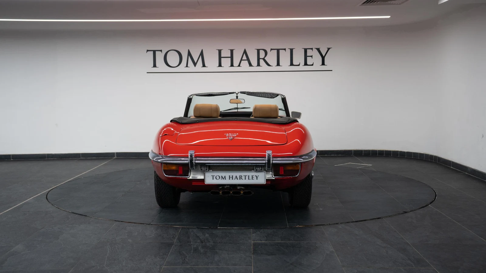 1974 Jaguar E-Type Series 3 V12 Roadster, 6/10