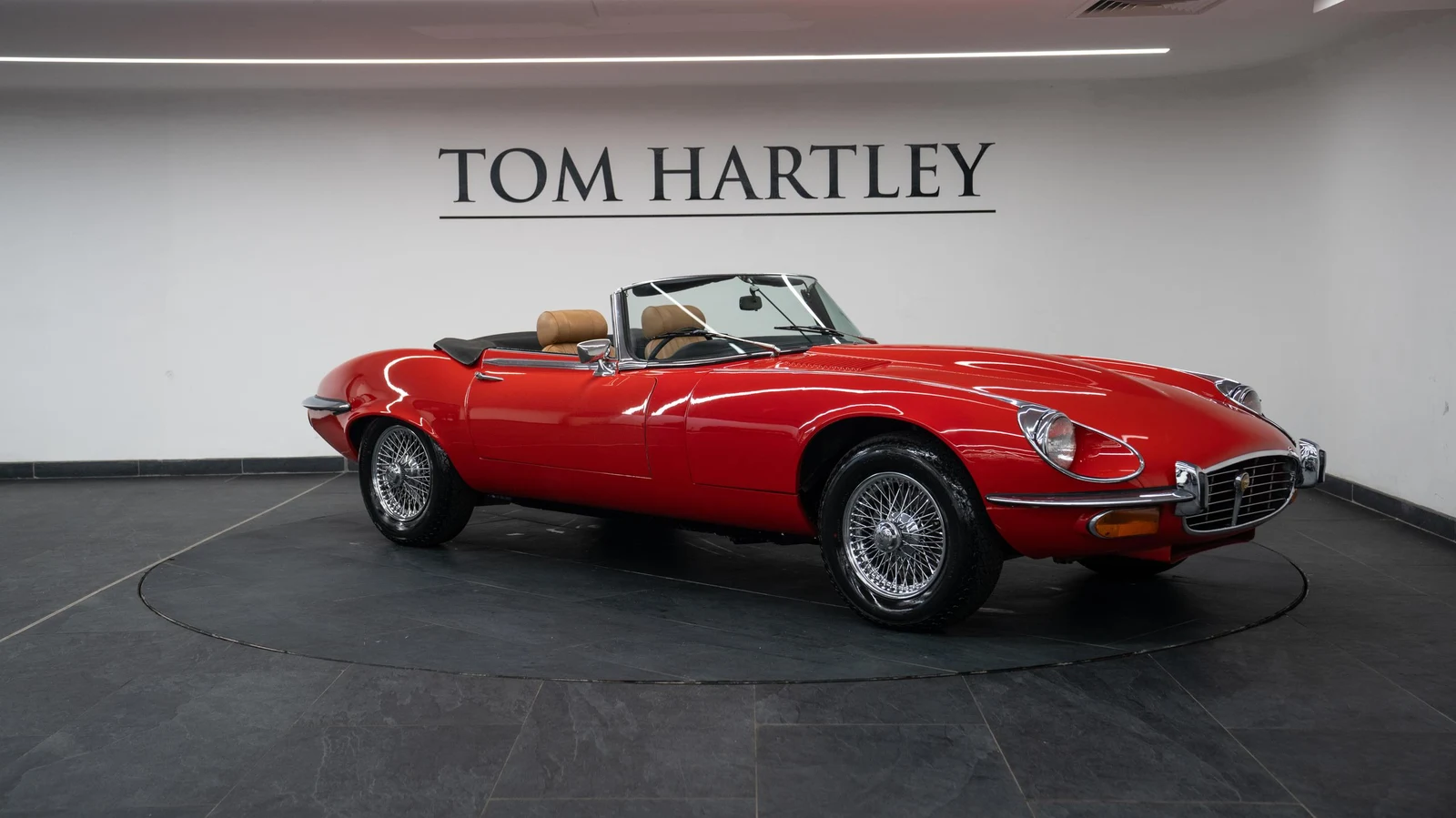 1974 Jaguar E-Type Series 3 V12 Roadster, 9/10