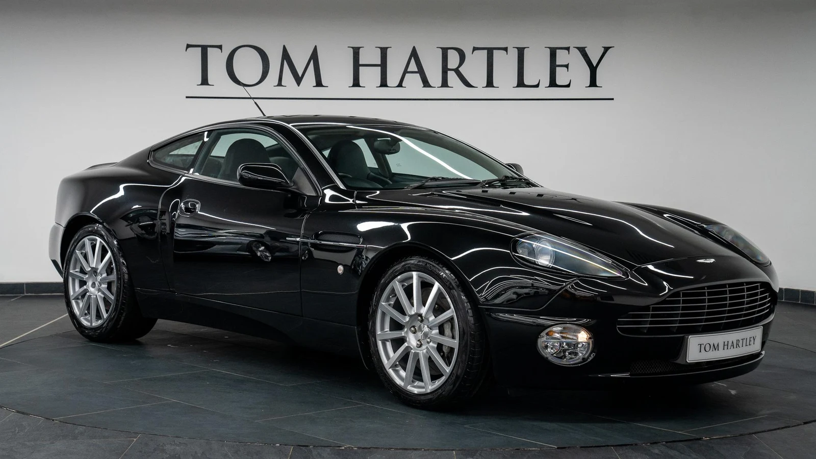 Aston Martin Vanquish S · Onyx Black Metallic · Tom Hartley