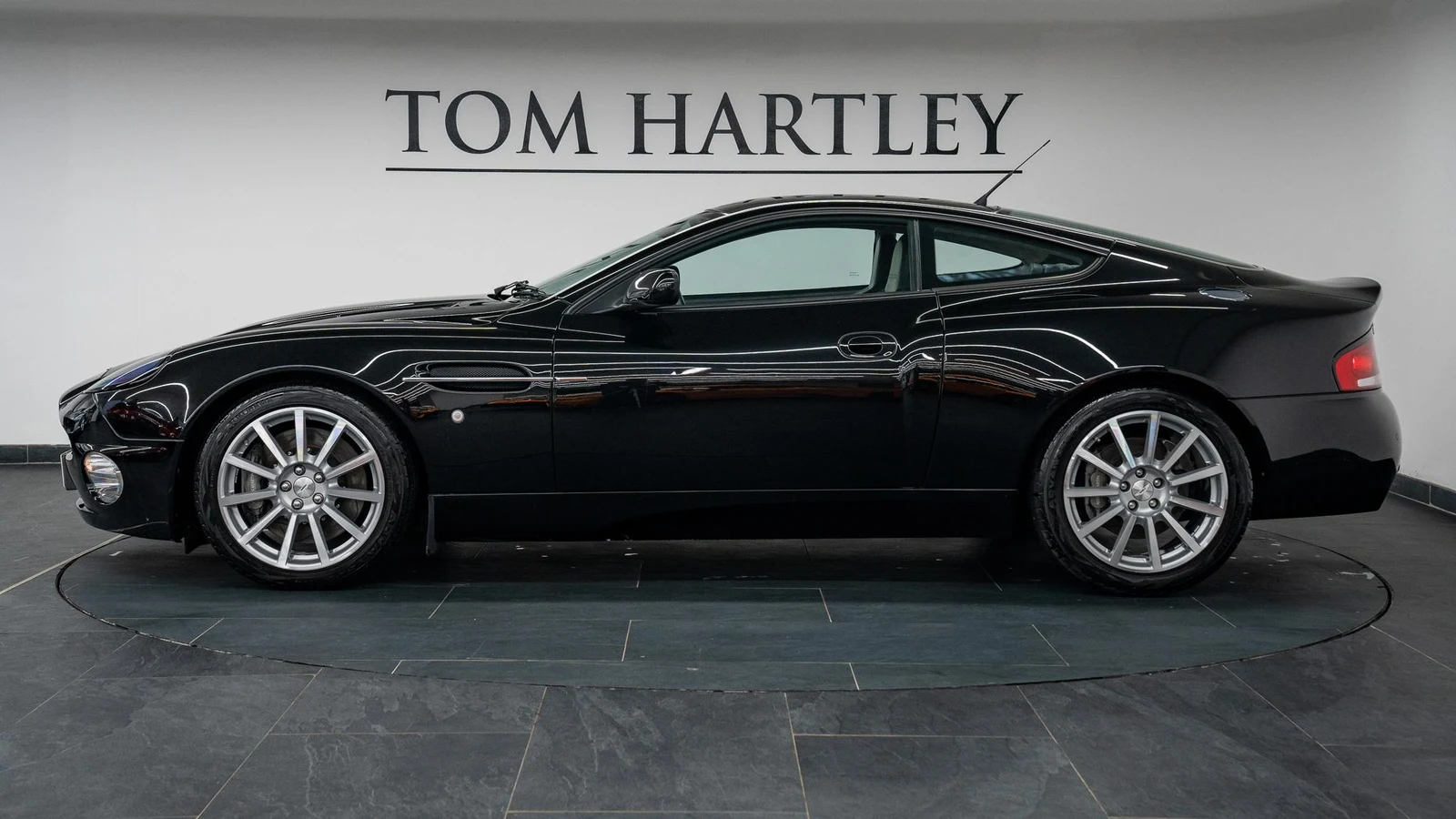2007 Aston Martin Vanquish S, 4/10