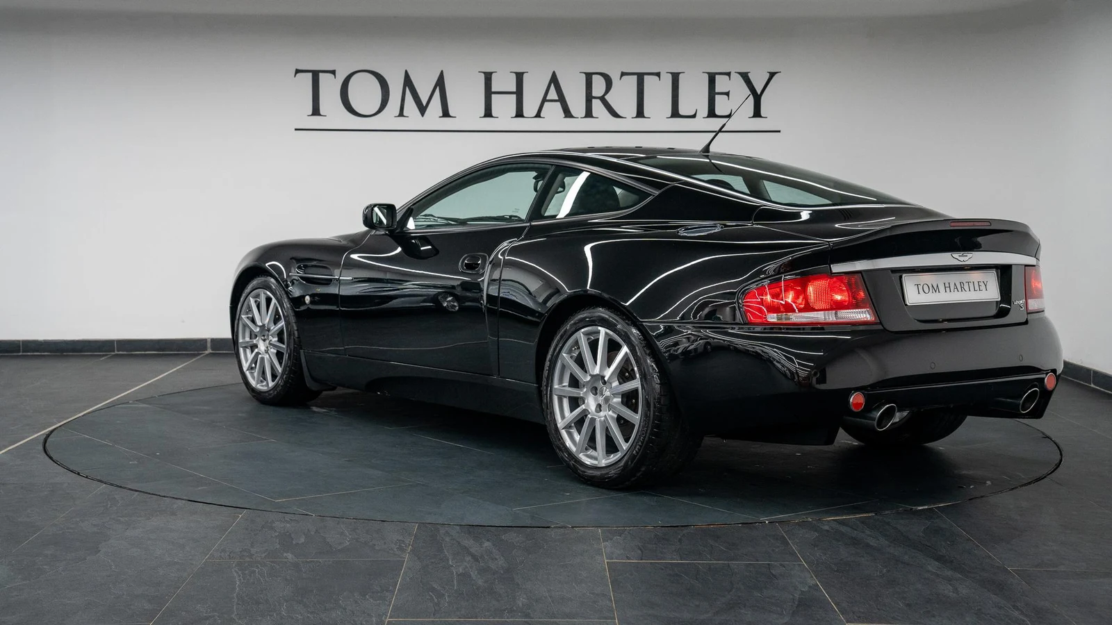 2007 Aston Martin Vanquish S, 5/10
