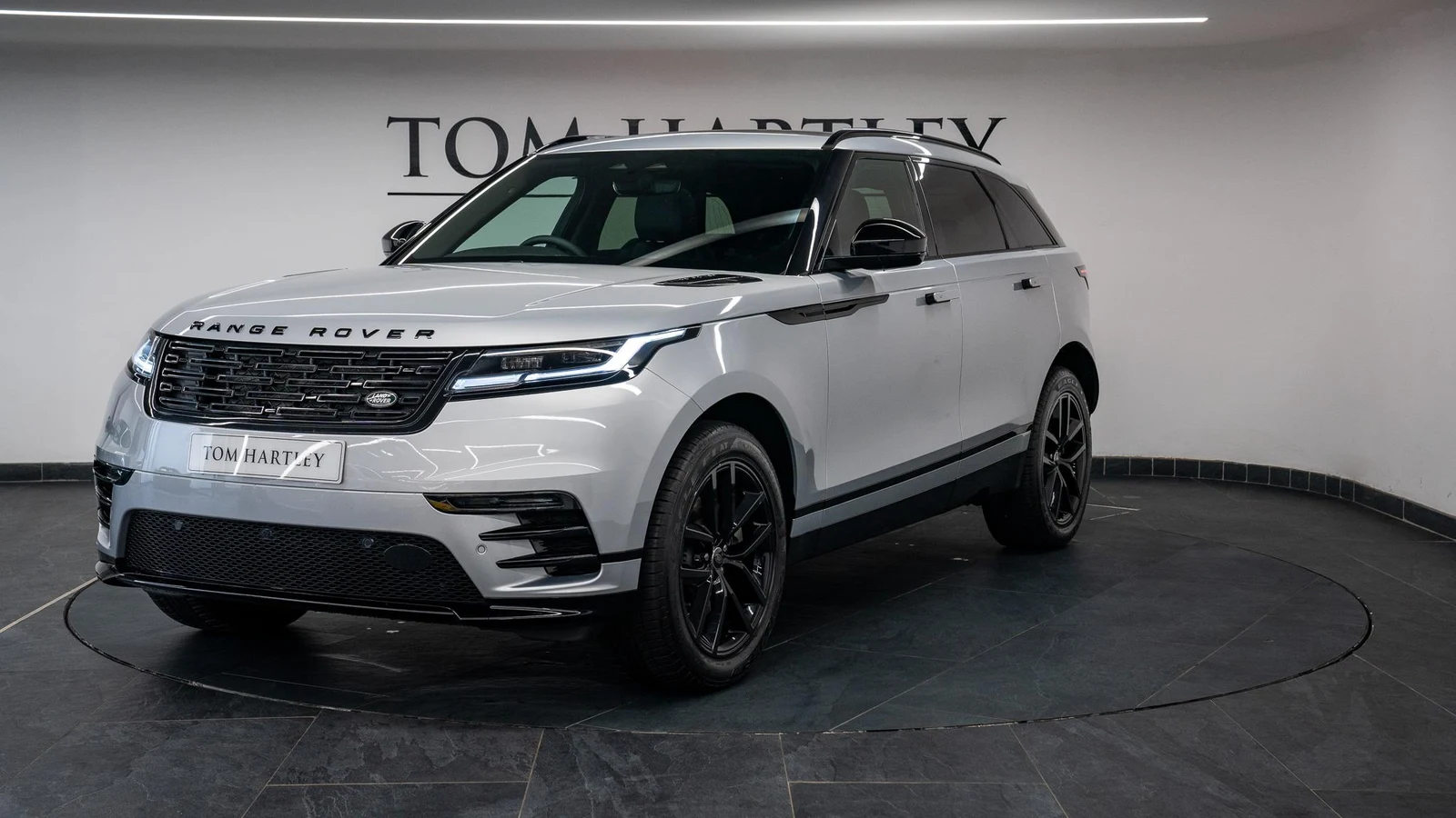 2025 Land Rover Range Rover Velar D200 Dynamic SE, 3/10