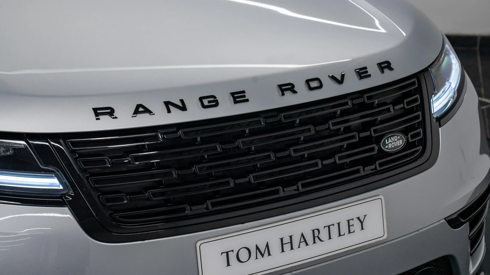 2025 Land Rover Range Rover Velar D200 Dynamic SE, 9/10